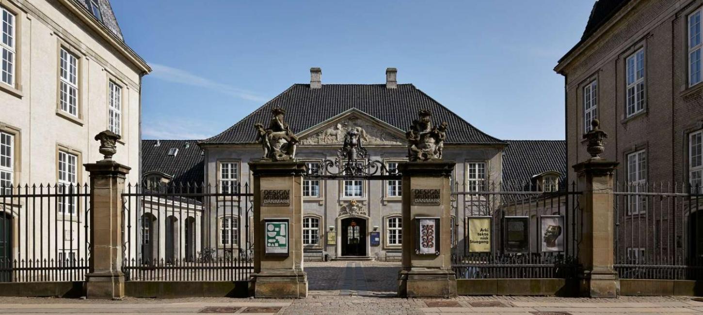 Designmuseum Danmark i Bredgade i hjertet af Københavns gamle Frederiksstad.