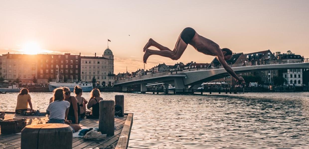 Jump in the harbour